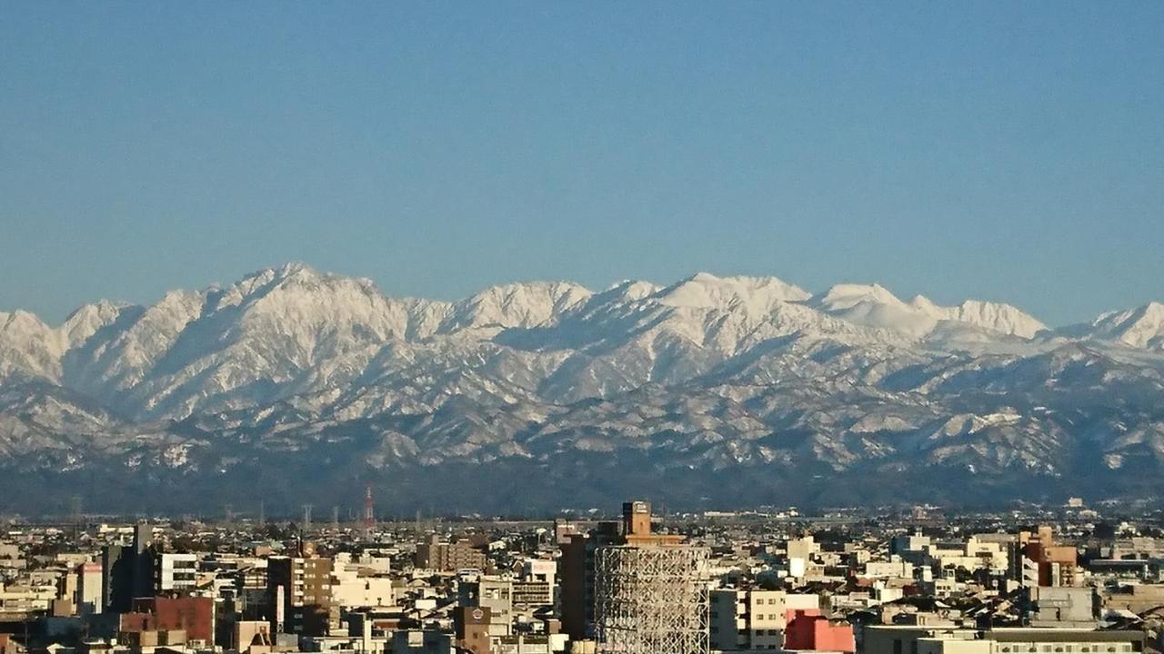 Toyama Daiichi Hotel Bagian luar foto