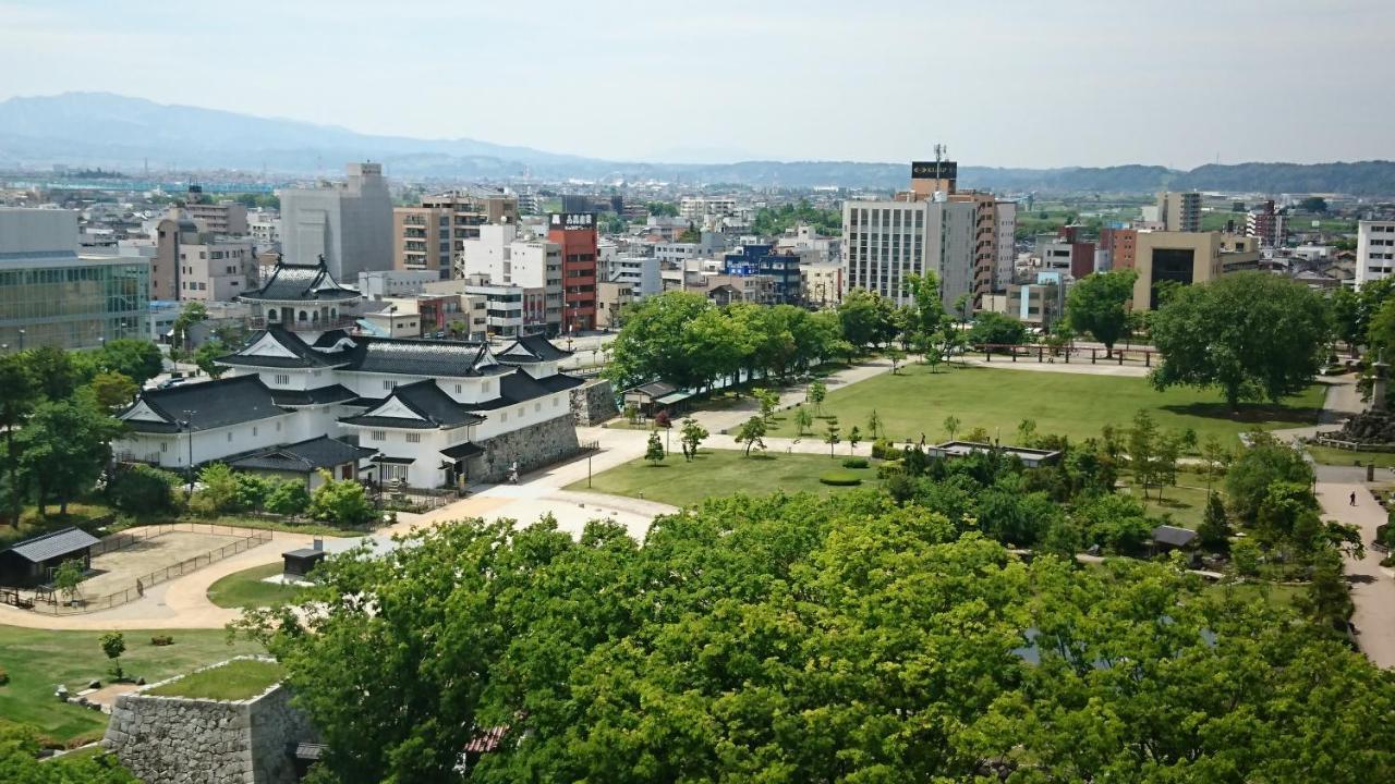 Toyama Daiichi Hotel Bagian luar foto